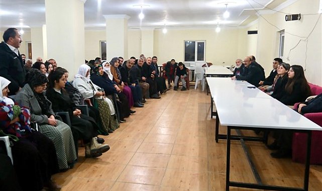 Eşbaşkanlar İpekyolu ve Tuşba’da halkla buluştu