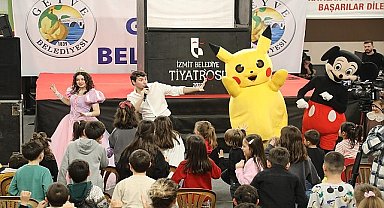 Geyve'de Yarıyıl Şenliğinde Çocuklar Doyasıya Eğlendi