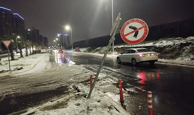 İBB ekipleri, kar yağışı ve soğuk hava koşulları nedeniyle çalışmalarını sürdürüyor
