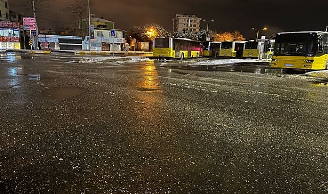 İstanbul'da karla mücadele sürüyor