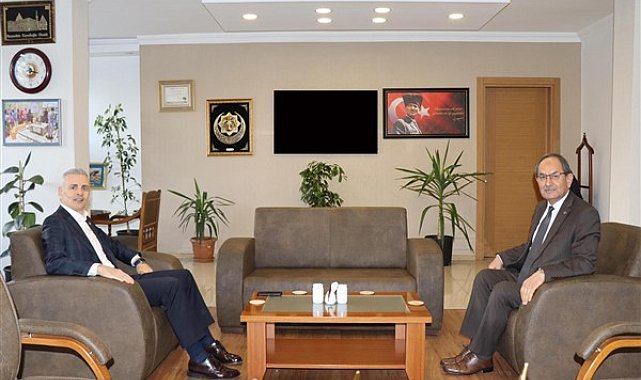 Karaman Valisi Çiçekli, Konya'da bölge müdürleriyle görüştü