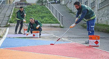 Konak'ın okul yollarına yaya güvenliği için renkli dokunuş