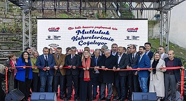 Konak'ta emeklilere müjde: 'Mutluluk Kahveleri'ne 3 şube birden