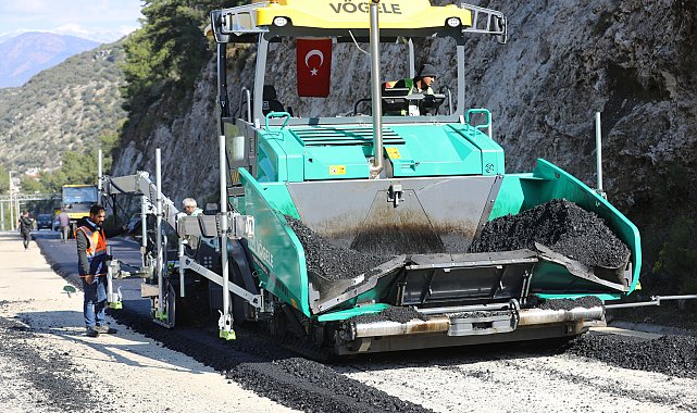 Muğla Büyükşehir Belediyesi, Fethiye'deki yol ve altyapı çalışmalarını sürdürüyor