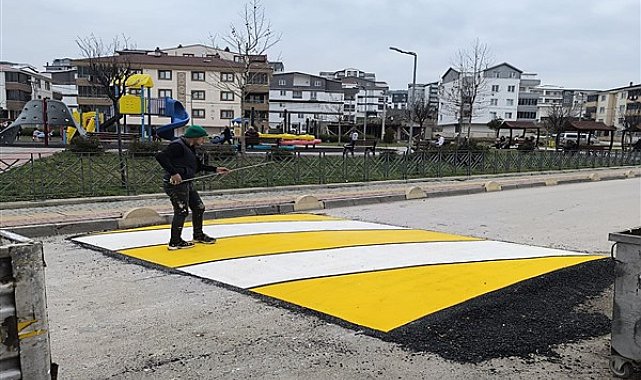 Osmangazi'de hız kesici kasis ve şerit çalışması gerçekleştirildi