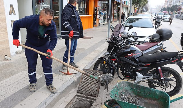 Yalova Belediyesi, mazgal temizlik çalışmalarını hızlandırdı