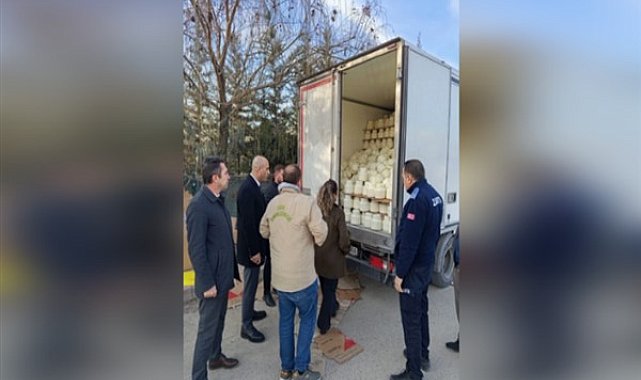 Yenimahalle Belediyesi Zabıta Müdürlüğü ekipleri, 9 ton bozuk peynir ele geçirdi