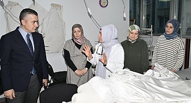 Aksoy, Esenyurt Sürekli Eğitim Merkezi’ni ziyaret etti