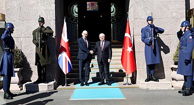 Bakan Güler, İngiliz mevkidaşı Healey ile bir araya geldi