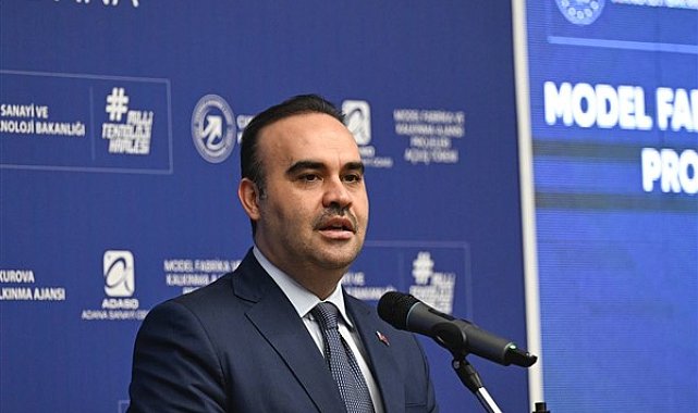 Bakan Kacır, Terminal İstanbul'da girişimci kadınlarla buluştu