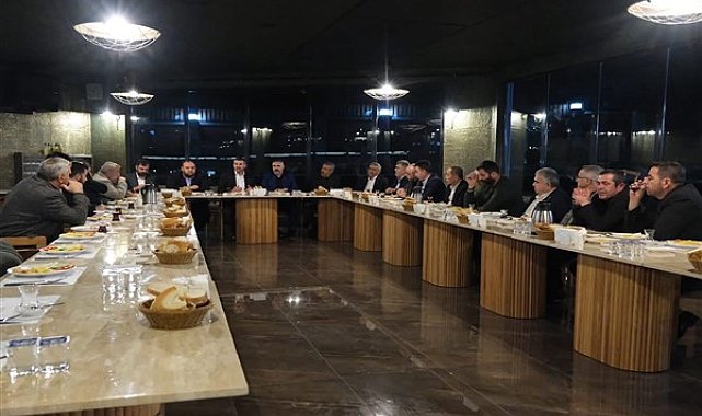 Başkan Çetinkaya muhtarlarla sahurda buluştu