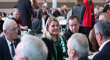 Başkan Hürriyet, halk iftarında Akmeşeliler ile buluştu