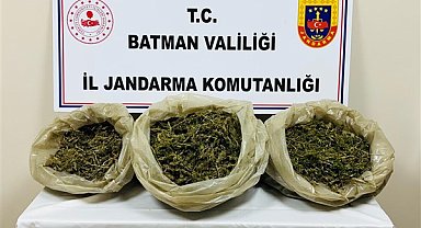 Batman'da 21 kilo 600 gram kubar esrar ele geçirildi