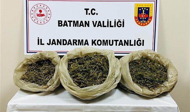 Batman'da 21 kilo 600 gram kubar esrar ele geçirildi