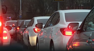 Bayram tatilinin ilk gününde trafik kazalarında 5 vatandaş hayatını kaybetti