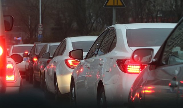 Bayram tatilinin ilk gününde trafik kazalarında 5 vatandaş hayatını kaybetti