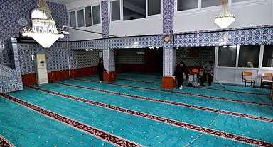 Bornova'da camiler temizlendi
