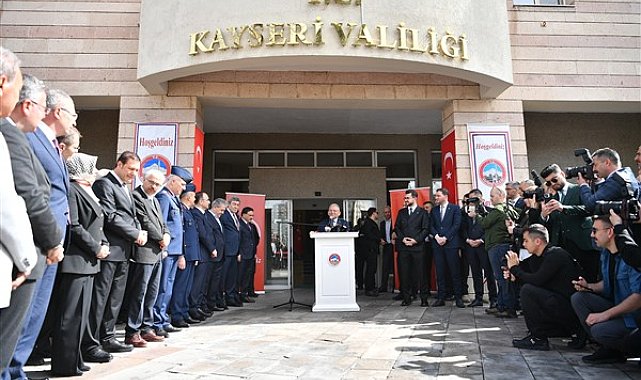 Büyükkılıç, valilik bayramlaşma programına katıldı