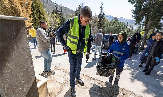 Büyükşehirden bayram öncesi mezarlıkta “Vefalı Eller” etkinliği