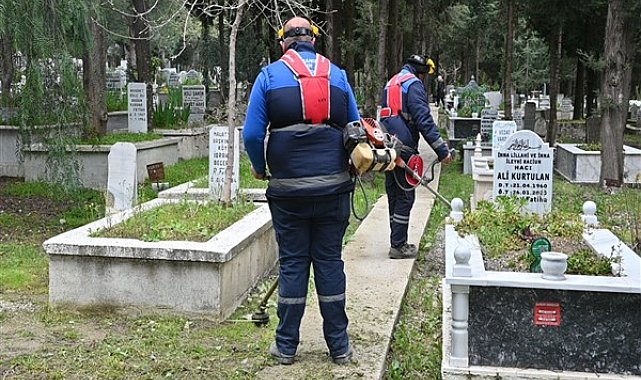 Büyükşehirden mezarlıklarda bayram öncesi bakım ve temizlik çalışması