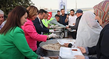 Büyükşehirin iftar sofrası Günyüzü ve Kaymaz’da kuruldu
