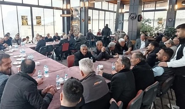 Çemişgezek'te vatandaşlar bayramlaşma programında bir araya geldi