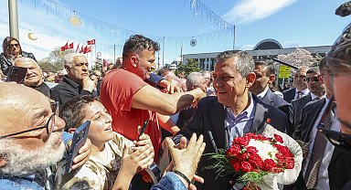CHP Genel Başkanı Özel, İstanbul İl Başkanlığının bayramlaşma törenine katıldı