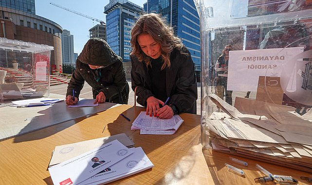 CHP'nin Cumhurbaşkanlığı adaylığı ön seçimi saat 19.00'a kadar uzatıldı