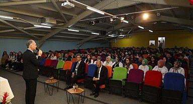 İnegöl Belediye Başkanı Taban, öğrenciler ile bir araya geldi
