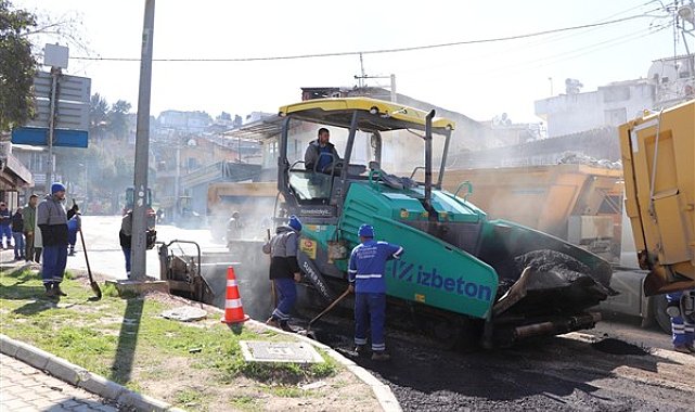 İzmir'de asfalt çalışmalarına devam ediliyor