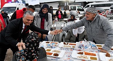 Muratpaşa Belediye Başkanı Uysal, iftar programına katıldı