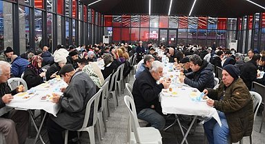 Osmangazi Belediyesi tarafından iftar sofraları kuruluyor