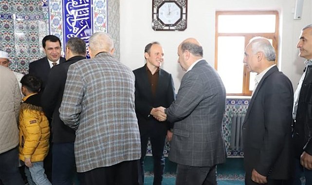 Şemdinli Kaymakamı Akpınar ve Başkan Şakar, halkla bayramlaştı