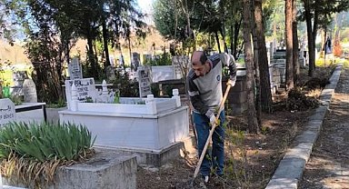Silvan Belediyesi'nden bayram öncesi mezarlık temizliği