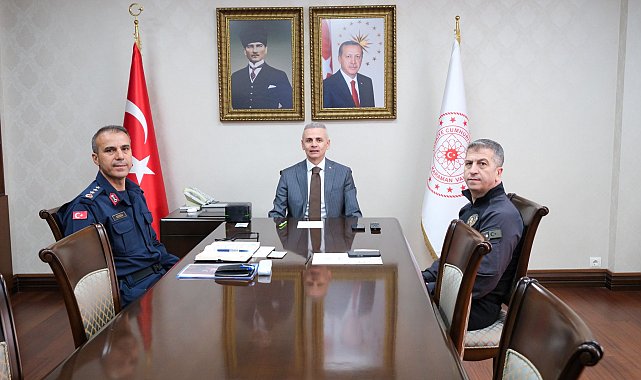 Vali Çiçekli, “Ramazan Bayramı Tedbirleri” konulu toplantıda yer aldı