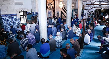 Vali Köşger, şehitler için düzenlenen mevlid programına katıldı
