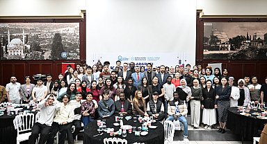 Yıldırım Belediyesi, yabancı öğrencileri iftarda buluşturdu