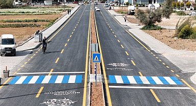 Aydın'ın Efeler Bulvarı'nda sıcak asfalt serim çalışmaları tamamlandı