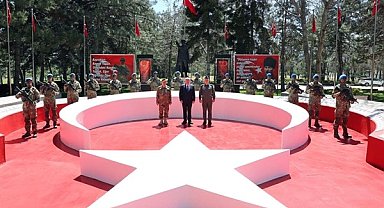 Bakan Güler, 40’ıncı Komando Eğitim Tugay Komutanlığında inceleme ve denetleme yaptı