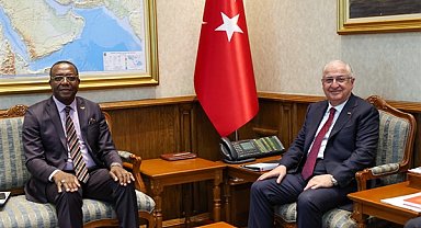 Bakan Güler, Kamerun'un Ankara Büyükelçisi Tchatchouwo’yu kabul etti