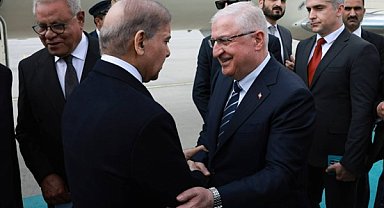 Bakan Güler, Pakistan Başbakanı Şerif’i Esenboğa Havalimanı’nda karşıladı