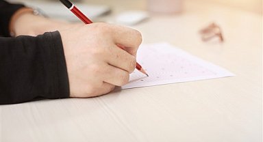 Bakan Tunç, Hukuk Mesleklerine Giriş Sınavı’na girecek adaylara başarılar diledi