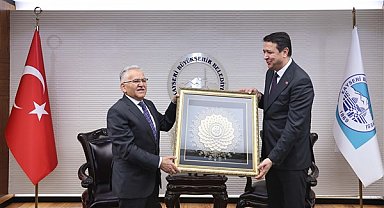 Başkan Büyükkılıç, Saadet Partisi Genel Başkanı Arıkan'ı kabul etti