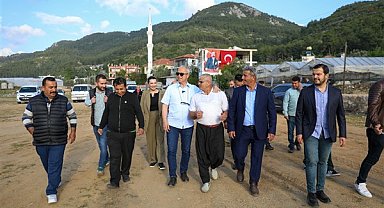 Başkan Özçelik, Elikesik’te vatandaşlarla bir araya geldi