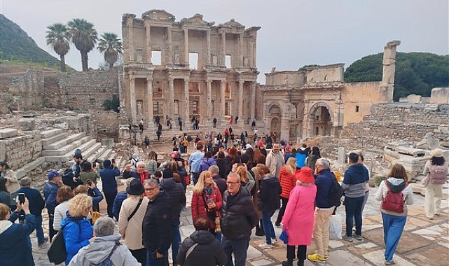 Bayram tatilinde müze ve ören yerlerini 1 milyon 50 bin kişi ziyaret etti