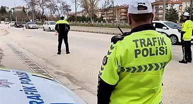 Bayram tatilinin ilk 3 günü trafik kazalarında 27 kişi hayatını kaybetti