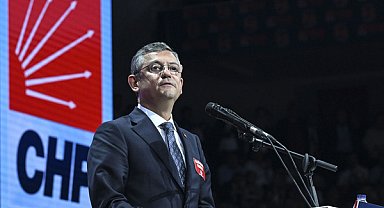 CHP Genel Başkanı Özel, 1. Meclis önünde halka seslendi