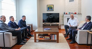 CHP Genel Başkanı Özel’den İstanbul Milletvekili Açıkel’e ziyaret