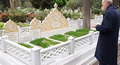 Cumhurbaşkanı Erdoğan anne ve babasının kabirlerini ziyaret etti