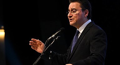 DEVA Parti Genel Başkanı Babacan, Trabzonspor U19 takımını tebrik etti